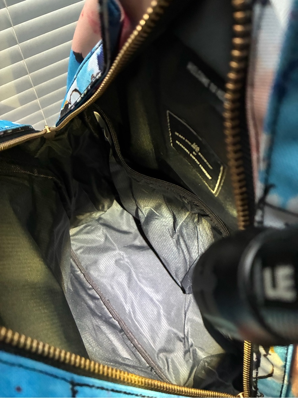 Herschel Supply Co. x Jean-Michel Basquiat Nova Mid-Volume Backpack, limited ed. - Picture 14 of 16